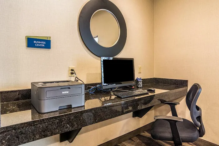 Cobblestone Hotel & Suites - Erie 4