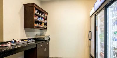 Cobblestone Hotel & Suites - Erie