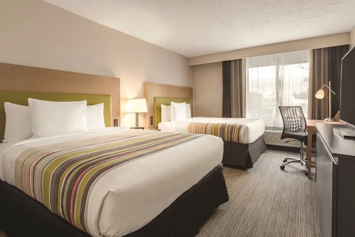 Country Inn & Suites by Radisson, Erie, PA 4