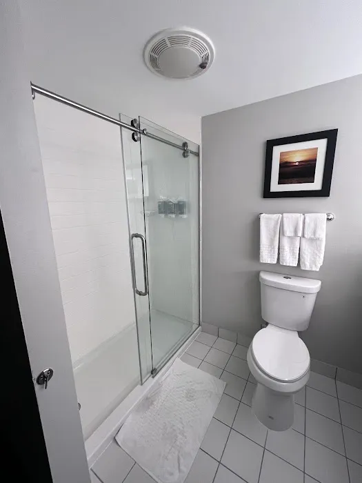 Best Western Erie Inn & Suites 4