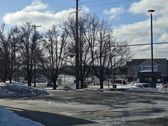 Best Western Erie Inn & Suites 4