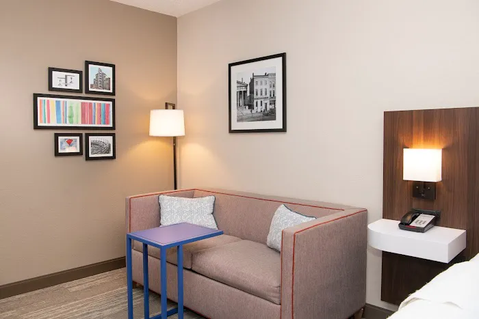 Hampton Inn Erie-South 4