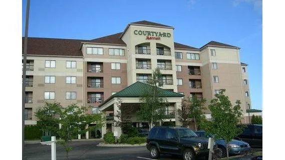 Courtyard Erie Ambassador Conference Center 4
