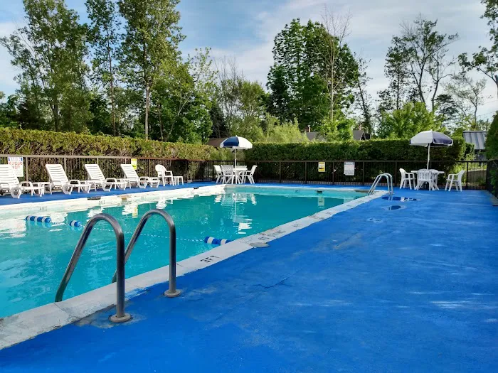 Quality Inn & Suites 4
