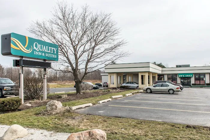 Quality Inn & Suites 4