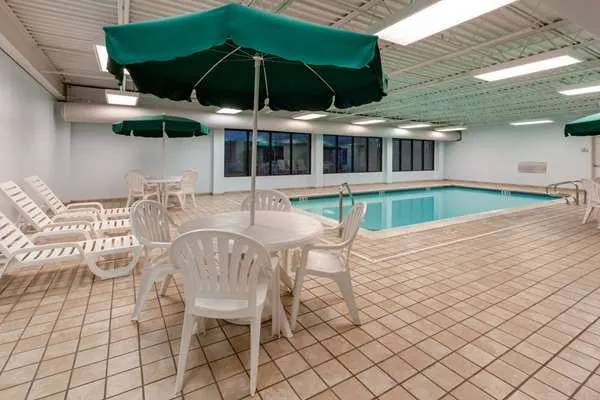 Wingate by Wyndham Erie 4