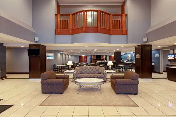 Wingate by Wyndham Erie 4