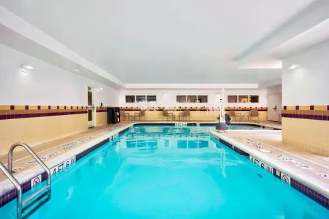 SpringHill Suites Erie 4