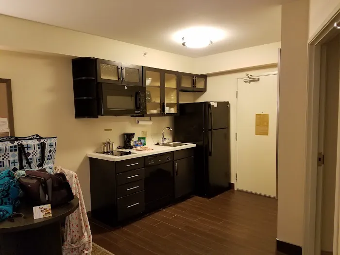 Candlewood Suites Erie, an IHG Hotel 4