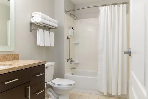 TownePlace Suites Erie 4