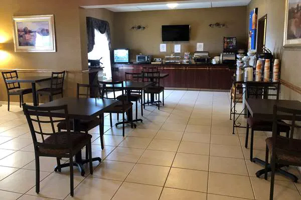 Wingate by Wyndham Grove City 4