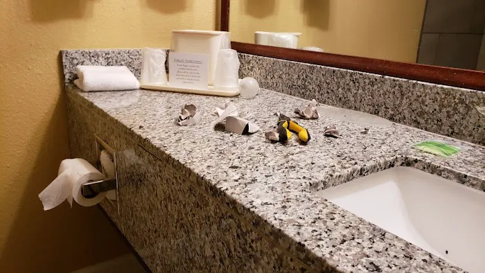Quality Inn 4