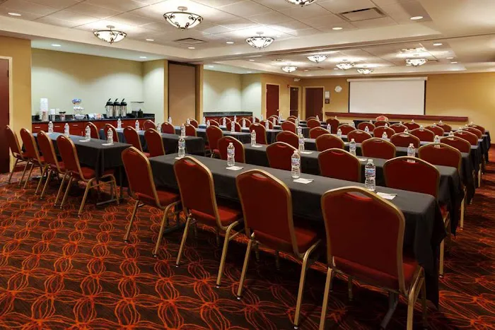 Hampton Inn & Suites Grove City 4