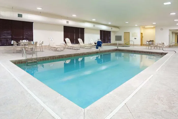 Hampton Inn & Suites Grove City 4