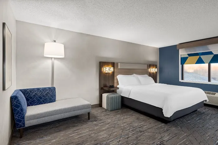 Holiday Inn Express Grove City (Outlet Center) by IHG 4