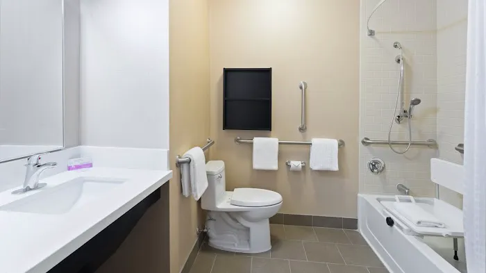 Candlewood Suites Grove City - Outlet Center by IHG 4