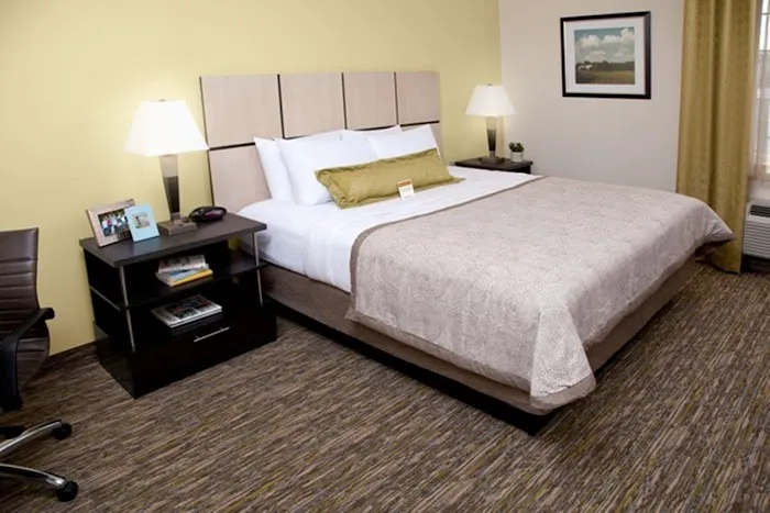 Candlewood Suites Grove City - Outlet Center by IHG 4