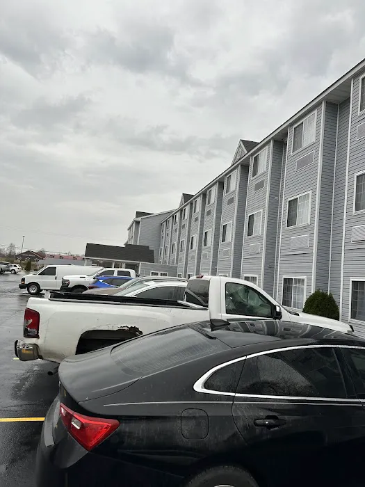 Quality Inn & Suites Grove City-Outlet Mall 4
