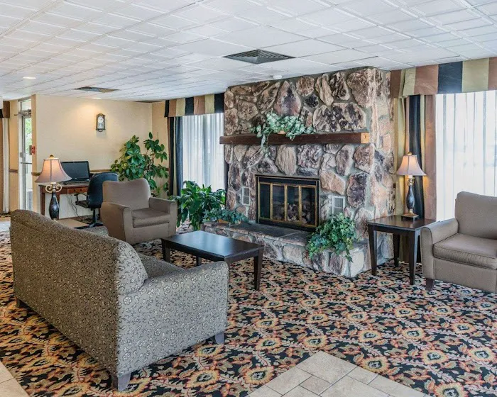 Rodeway Inn 4