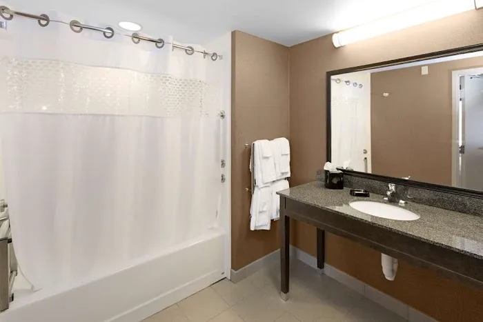 Hampton Inn Butler 4