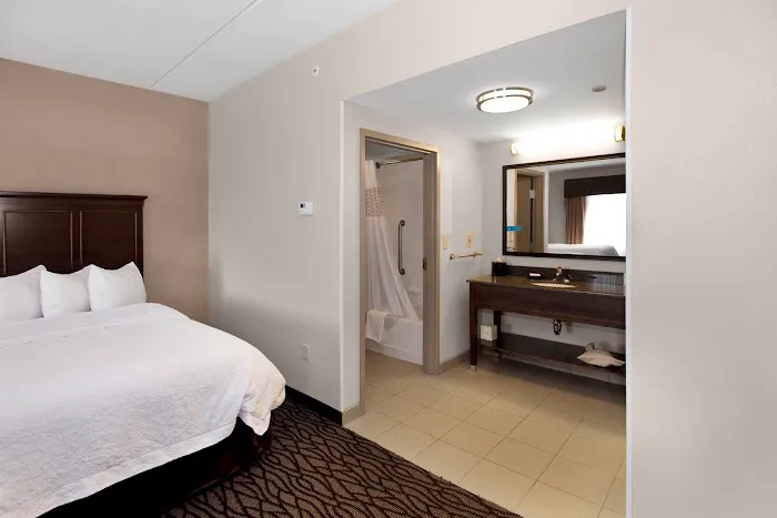 Hampton Inn Butler 4