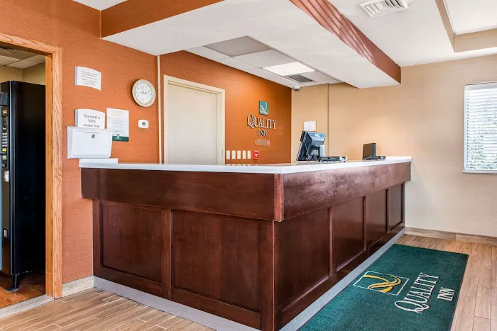 Quality Inn & Suites New Castle 4