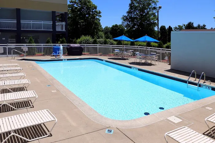 Quality Inn Cranberry Township 4