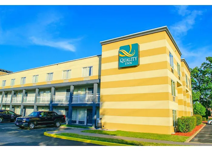 Quality Inn Cranberry Township 4