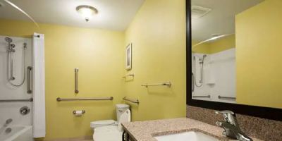 Days Inn & Suites by Wyndham Altoona