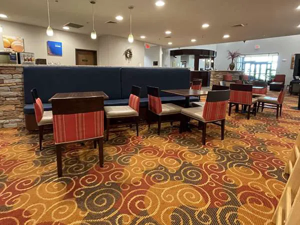Comfort Suites 4