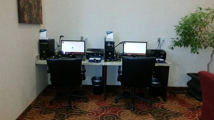 Comfort Suites 4