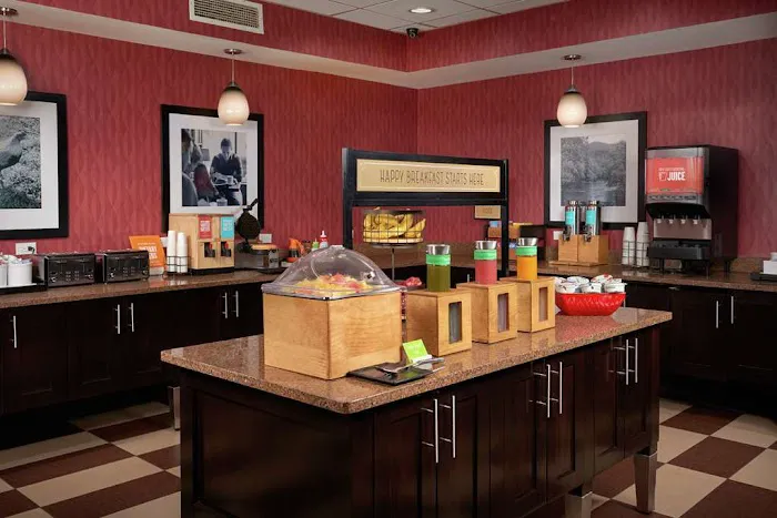 Hampton Inn Niagara Falls 4
