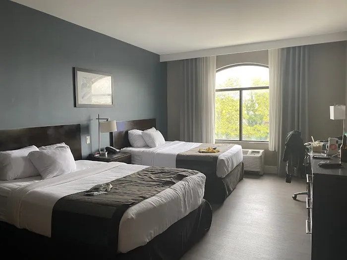Wingate by Wyndham Niagara Falls 4