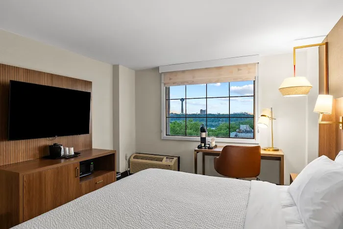 Holiday Inn Niagara Falls State Park Entry by IHG 4