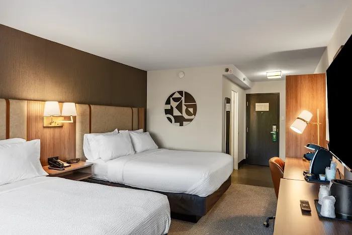 Holiday Inn Niagara Falls State Park Entry by IHG 4