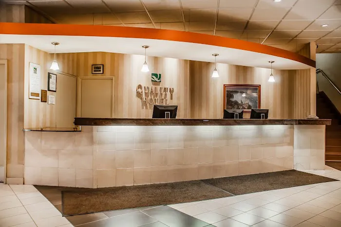 Quality Hotel & Suites At The Falls 4