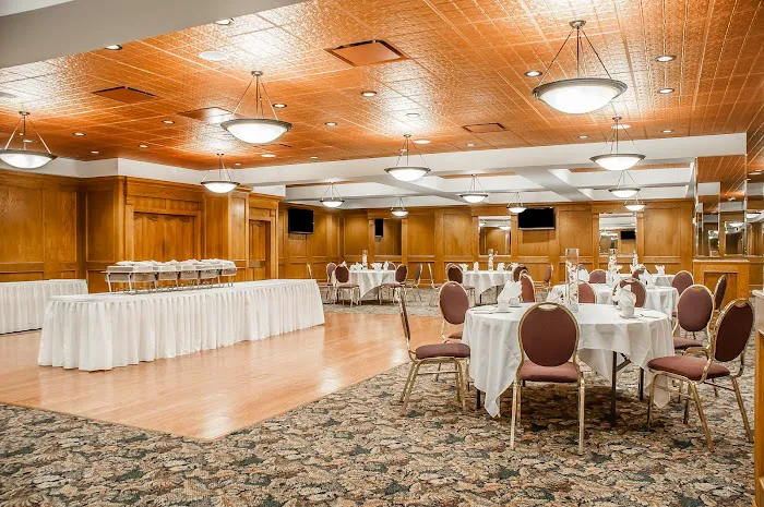 Quality Hotel & Suites At The Falls 4
