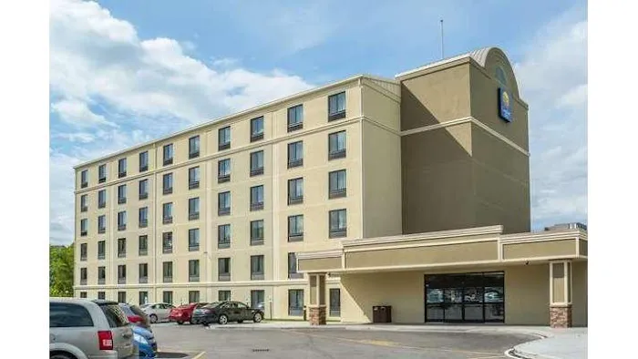Comfort Inn The Pointe 4