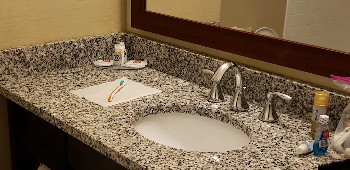 Comfort Inn The Pointe 4