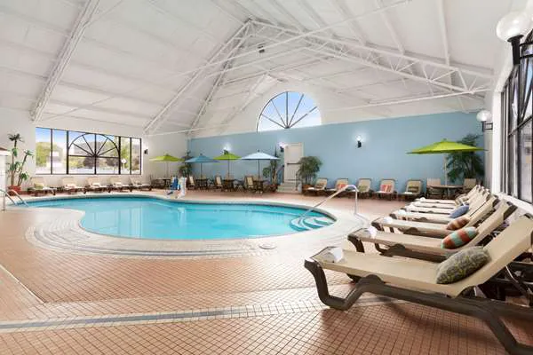 Wyndham Garden at Niagara Falls 4