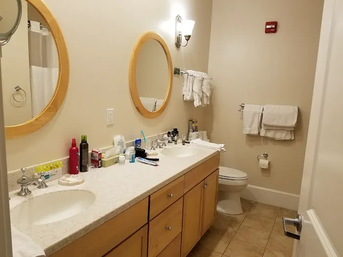 Beachmere Inn 4