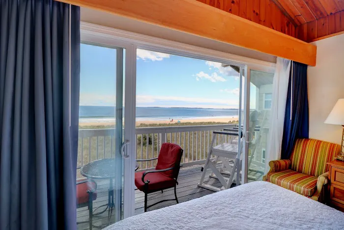 Waves Oceanfront Resort 4