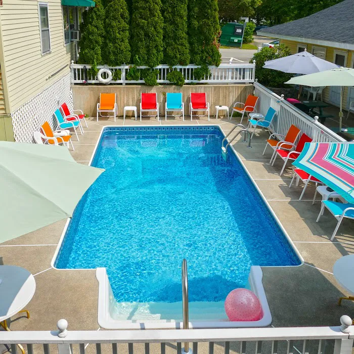 Beach Motel & Suites 4