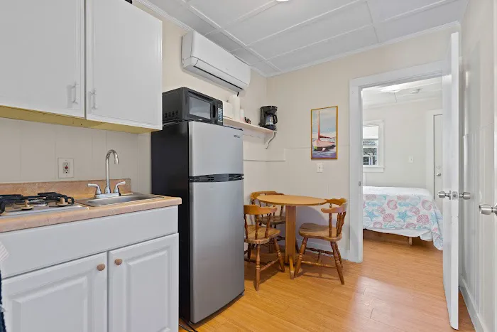 Beach Motel & Suites 4