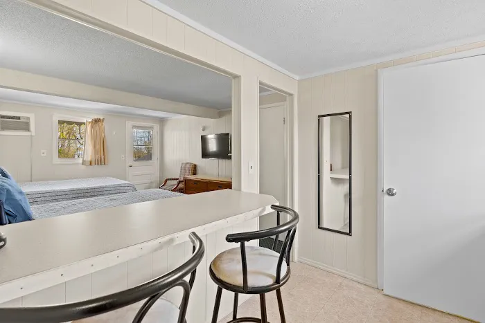 Beach Motel & Suites 4