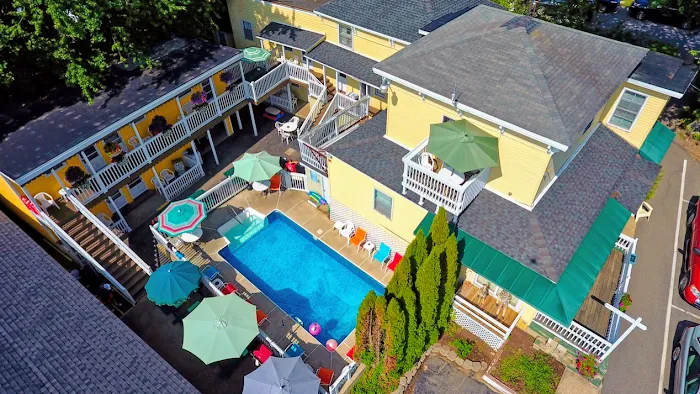 Beach Motel & Suites 4