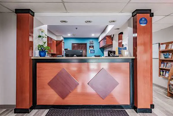 Days Inn by Wyndham Brunswick Bath Area 4