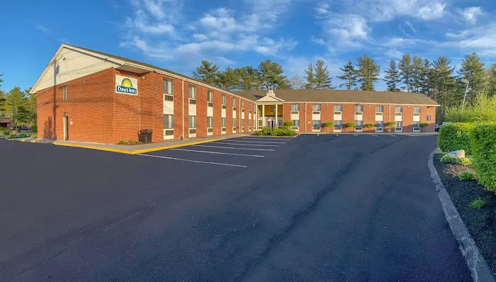 Days Inn by Wyndham Brunswick Bath Area 4