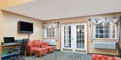 Days Inn by Wyndham Brunswick Bath Area