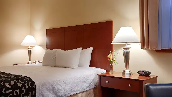 Best Western Plus Brunswick Bath 4